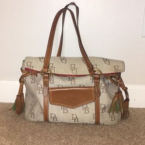 Large Dooney and Bourke bucket bag